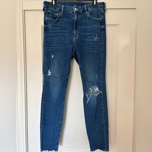 H&M Super skinny jeans dark was distressed